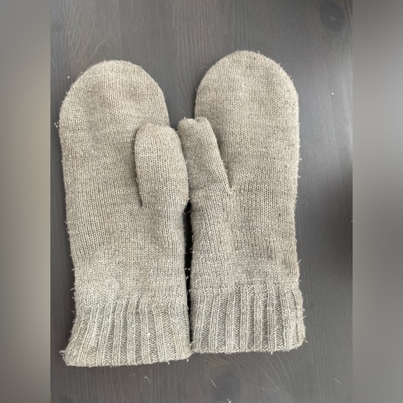 TNA Women’s Mitts OS - Picture 2 of 2